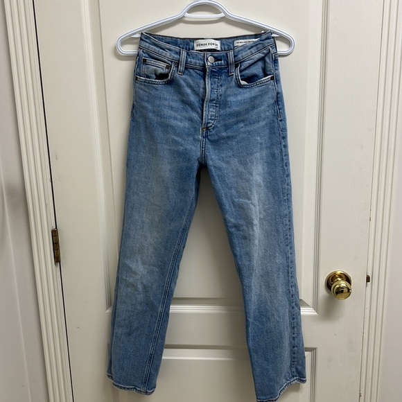 Aritzia Denim Forum The Arlo High Rise Straight 28L | Size 25 Light Wash - Picture 7 of 15